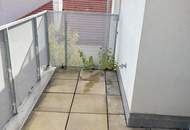 HOFSEITIG - Schöne 4-Zimmerdachgeschosswohnung mit Terrasse und Klimaanlage!