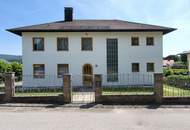 GEPFLEGTES EIN- ODER ZWEIFAMILIENHAUS MIT POOL UND FERNBLICK