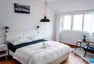 Komplett möblierte Dachgeschosswohnung mit Terrasse