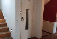 Exklusives Penthouse mit Hotelambiente – Hallenbad, Spa-Bereich, Partykeller und uneinsehbarer Dachterrasse