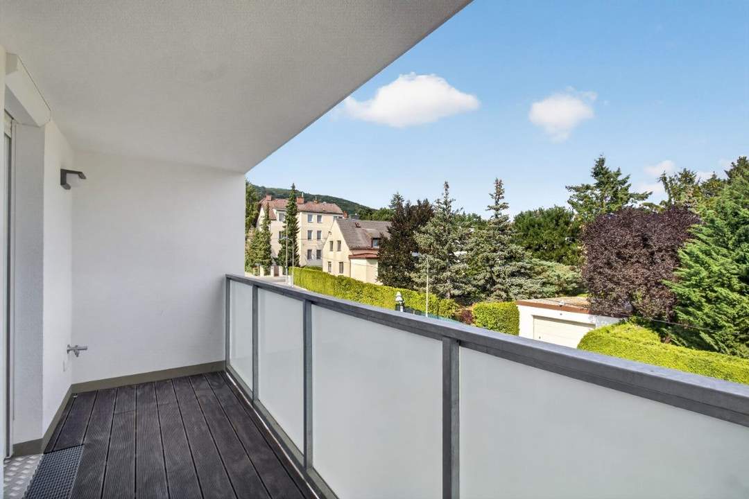 ++ THE GREEN ++ ZWEI ZIMMER mit BALKON im DG