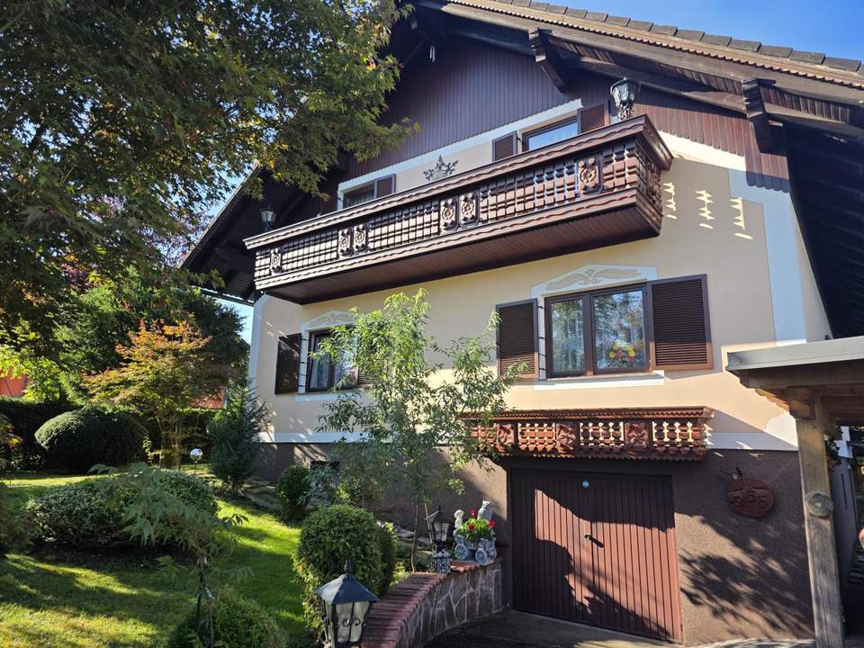 Solides, sauberes, gepflegtes Wohnhaus