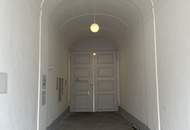 **ZENTRALE DACHGESCHOSSWOHNUNG INKL. TERRASSE**INNENHOFLAGE**2 ZIMMER**EINBAUKÜCHE**Ecke Naschmarkt