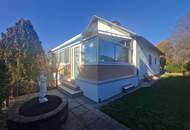 HOCHWERTIGES, SEHR GEPFLEGTES EINFAMILIENHAUS IN AUSGEZEICHNETER, SEHR RUHIGER WOHNLAGE MIT INDOORPOOL, SAUNA, TRAUMHAFTEM WINTERGARTEN SOWIE HERRLICHEM GARTEN SAMT ALTBAUMBESTAND