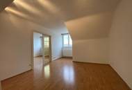 Elegante Dachgeschosswohnung im Botschaftsviertel – beim Belvedere, mit Hofruhelage