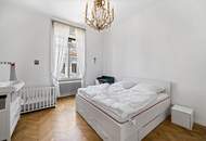 Wohnen wie im alten Wien! Traumhafte klassische Altbauwohnung mit Rohdachboden Nähe Schönbrunn und U 4