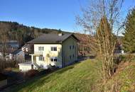 Zweifamilienwohnhaus in Sonnenlage und 2. Baulandgrundstück in beliebter Gemeinde