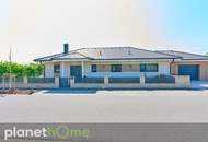 Exklusiver Bungalow mit Pool, Garage & Top-Ausstattung