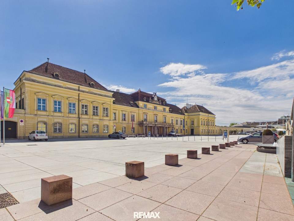Exklusives Wohnen direkt am Schlossplatz – Charmante Eigentumswohnung in Bestlage von Laxenburg
