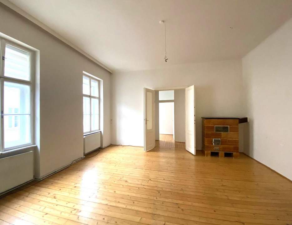 Viel Platz für die Familie oder WG: 4-Zimmer-Altbau-Wohnung im Hundertwasserviertel