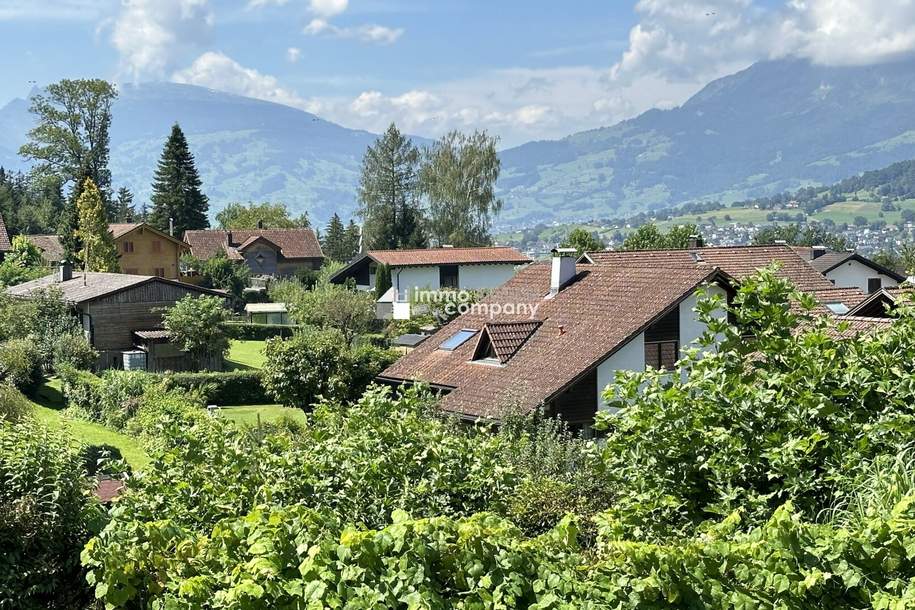 Totaler Ruhepol, geteiltes Baugrundstück, ca. 510 m2, Feldkirch-Tisis od. doppelte Größe, 2x ca. 510 m2 (ca. 1.021 m2), in 6 Min. p. PKW v. Stadtzentrum Feldkirch direkt mitten im Grünen, Stille/Ruhe/Erholung, Berg- u. Panorama-Blick, Bus-Station in 50 m., Grund und Boden-kauf, 6800 Feldkirch