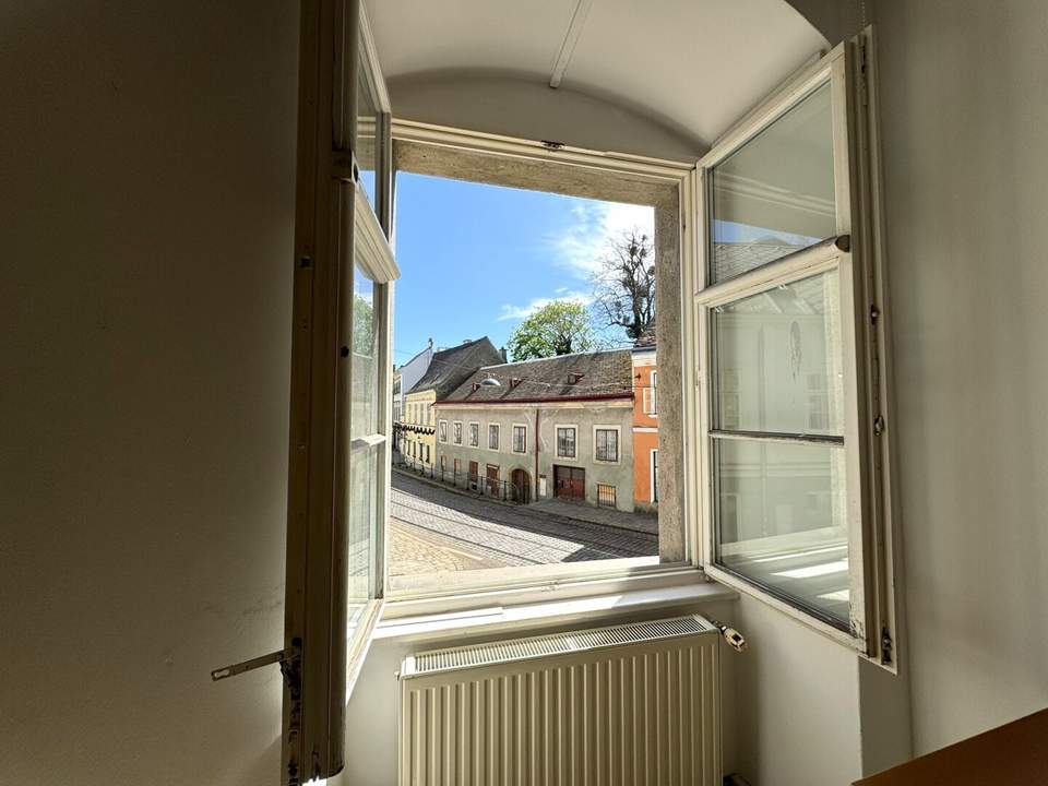 ALL INCLUSIVE MIETE: ca. 18m² Büro + Besprechungsraum! Glasfaser-Internet, Parkplatz etc.! PROVISIONSFREI!