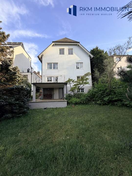Geräumiges Einfamilienhaus in 1130 Wien mit Garten, 2 Terrassen und moderner Ausstattung!