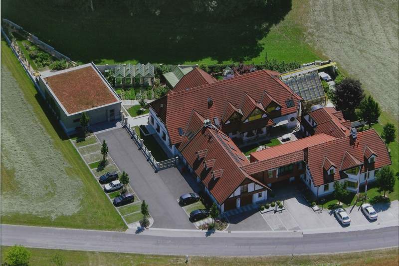15567 - Nobles Wohnen mit großzügiger Raumgestaltung und Wintergarten, Haus-kauf, 1.900.000,€, 3325 Amstetten