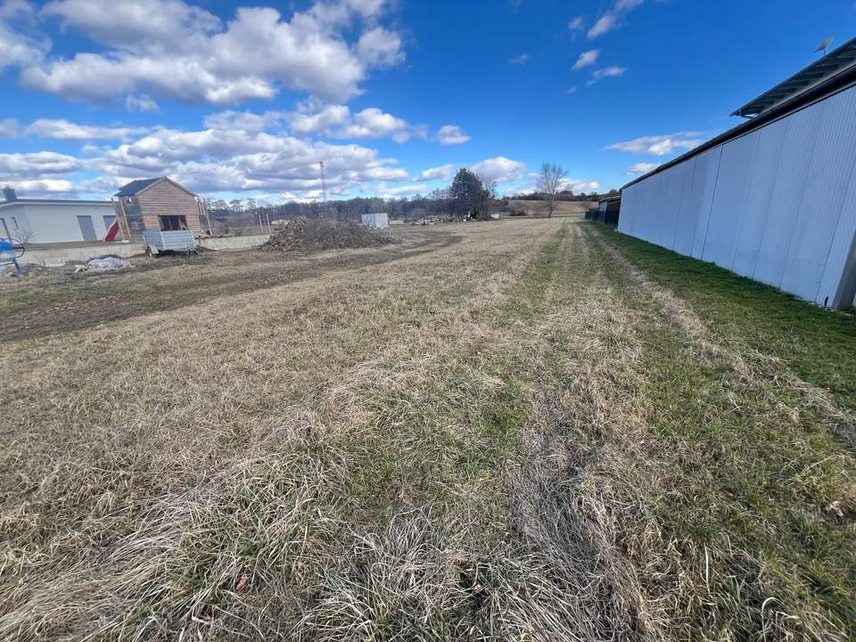Grundstück in schöner, ruhiger, sonniger Wohngegend!