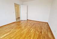 DACHGESCHOSS, gepflegte 103 m2 Neubau mit Loggia und Balkon, Wohnküche, 3 Zimmer, Wannenbad, Parketten, Holbeingasse