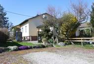 3-Zimmer-Bungalow auf 870 m² Grund mit neuem Dach und Pelletszentralheizung