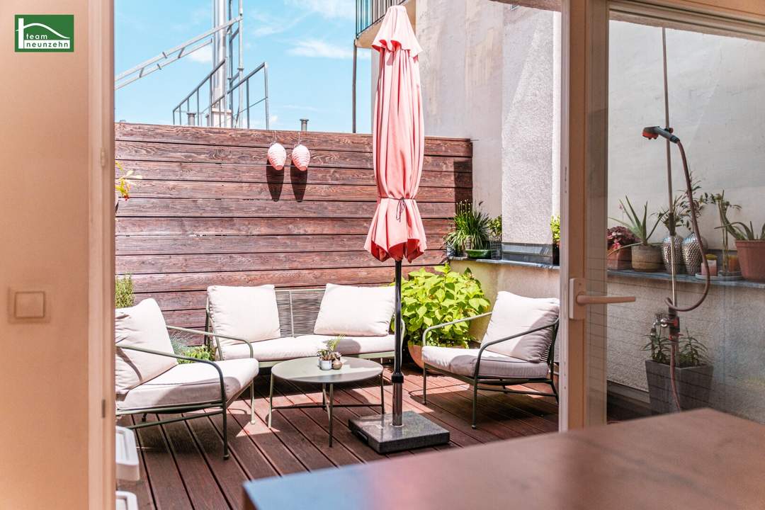 Ihre Stadtwohnung in Bestlage: direkt bei der U2 und in wenigen Minuten fußläufig im 1. - sofort beziehbarer Altbau auf 3 Ebenen mit Terrasse!