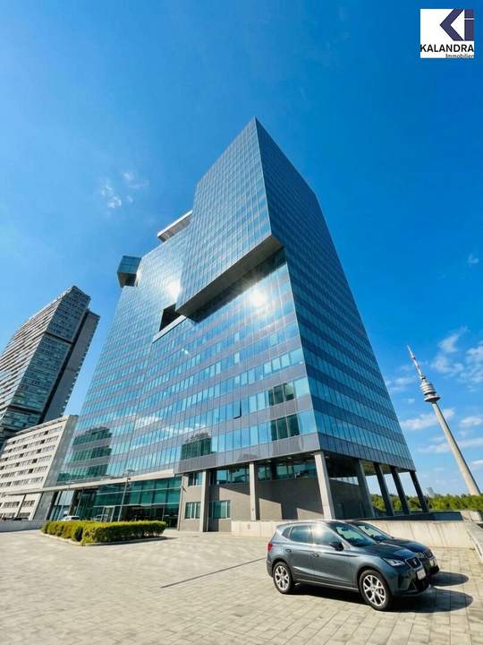 360 TOUR //GROSSRAUM-BÜRO IM SATURN TOWER
