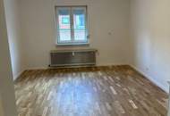 Ab Juni verfügbar: Freundliche 2-Zimmer-Wohnung mit Kellerabteil in zentraler Lage!