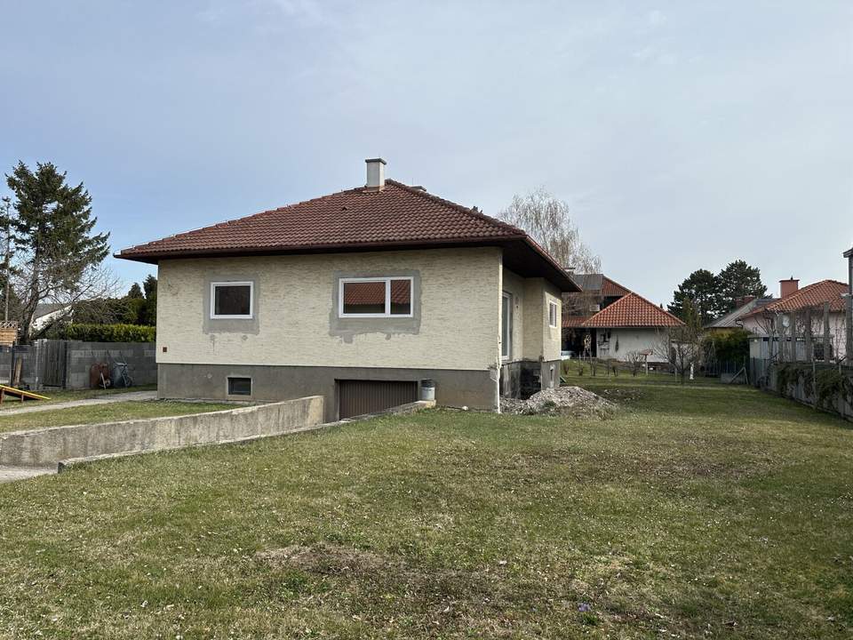 attraktiver Bungalow in Felixdorf – rohbauähnlicher Zustand mit großem Potenzial, auf schönem Grundstück