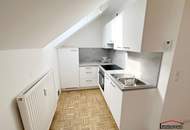 UNBEFRISTET und RUHELAGE - hofseitige, moderne, teilsanierte Dachgeschosswohnung mit Klimaanlage - nahe Karl-Franzens-Universität!
