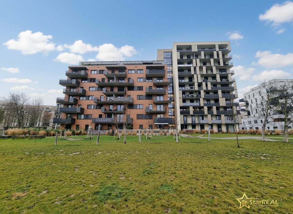 700 METER U1 KAGRANER PLATZ. NEUWERTIGE 3 ZIMMER WOHNUNG MIT BALKON. TOP AUSSTATTUNG. TOP LAGE.