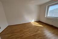 Jetzt mit 360° Rundgang und KI-Visualisierung; Idyllisches Wohnen im Grünen - sehr gemütliche 2-Zimmer-Wohnung lädt zum Entspannen und Wohlfühlen ein - perfekt für Naturliebhaber und ab sofort verfügbar!