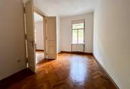 4-Zimmer Altbauwohnung im Herzen der Stadt!