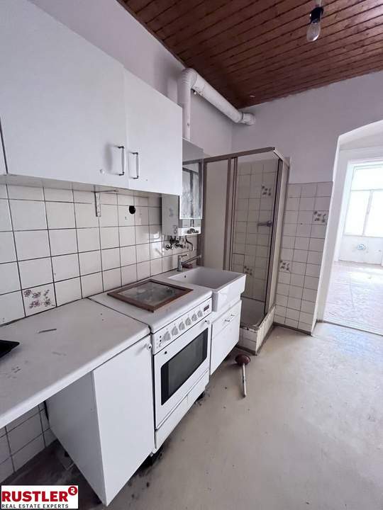 Südseitig ausgerichtete Garconniere in saniertem Altabauhaus am Meidlinger Tivoli!