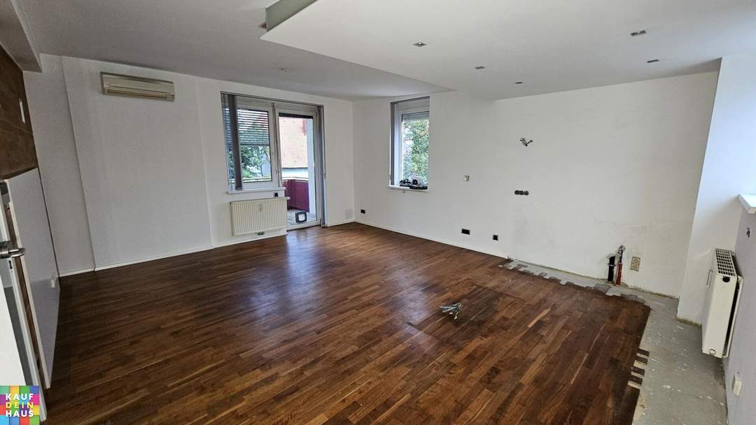 2-Zimmerwohnung mit eigenem Zugang und Balkon