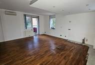 2-Zimmerwohnung mit eigenem Zugang und Balkon