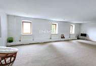 Ein Ort der Ruhe und Möglichkeiten – Vielseitige Liegenschaft in Traumlage