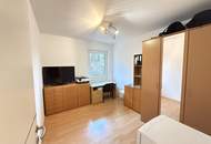 Bungalow mit großzügigem Nebengebäude, Terrasse und nachhaltiger Heiztechnik