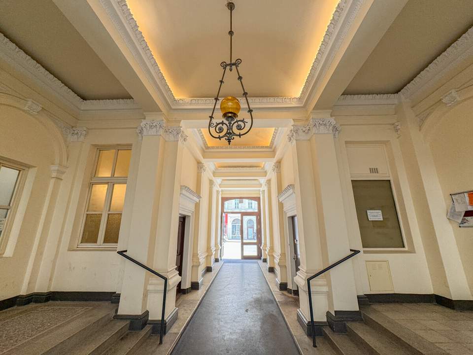 Fantastische Altbauwohnung in kultureller Umgebung