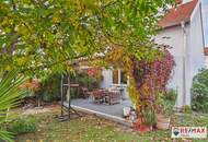 Gepflegtes Eckreihenraus mit schönem Garten & viel Stauraum