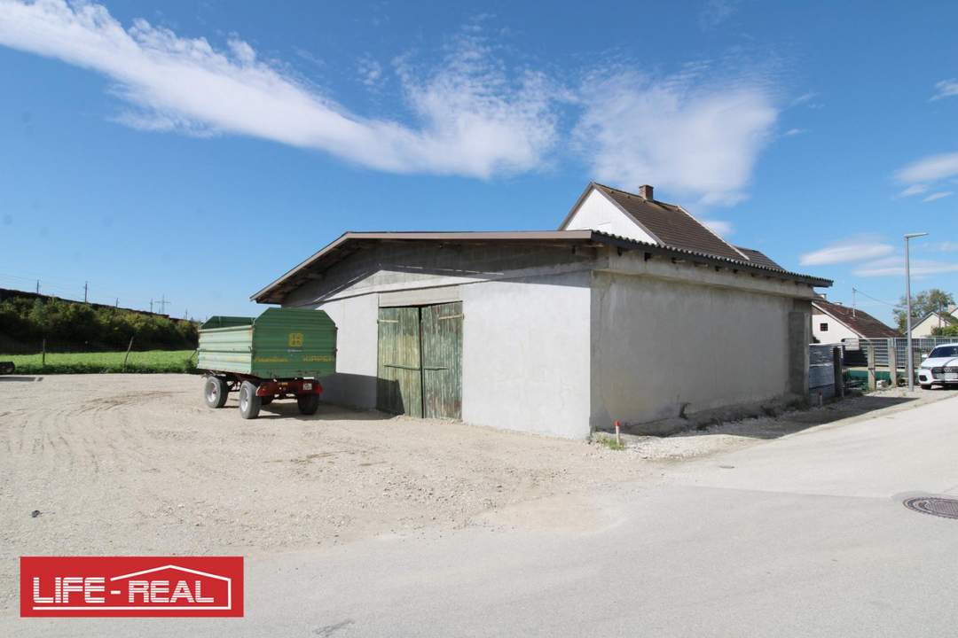 Außenlagerfläche mit Garage im Ennshafen!