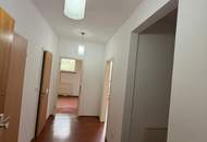 3 Zimmer Wohnung plus Loggia und Lift