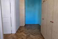 Charmante Altbauwohnung mit zwei Balkonen im Herzen des 5.Bezirks (zweiter Stock ohne Lift)