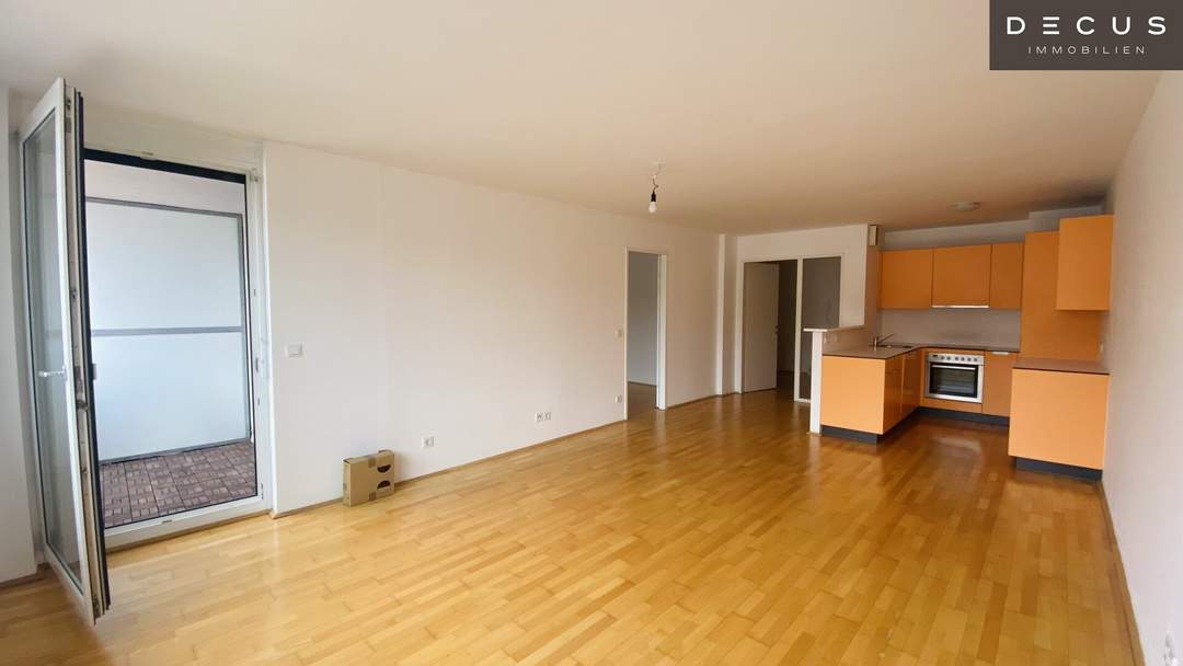 /MIT FREIFLÄCHE / TOLLE ANBINDUNG / VERFÜGBAR AB 1.08.2026 / 2-ZIMMER