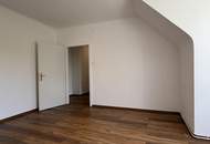 "2-Zimmer Dachgeschosswohnung in ruhiger Lage"