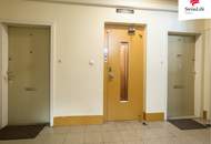 Sanierungsbedürftige 2-Zimmer-Wohnung | Loggia ca. 12m² | 5. Liftstock