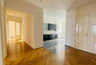 Großzügige Wiener Altbauwohnung mit ca. 4,20 m hohen Decken, Balkon und direktem Liftzugang
