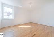 *** helle 3-Zimmer DG-Wohnung mit südseitiger Terrasse und Klima - im Herzen Währings! ab 1.11.***