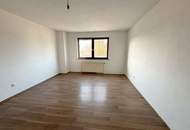 Drei Zimmer Wohnung mit Balkon und Stellplatz!