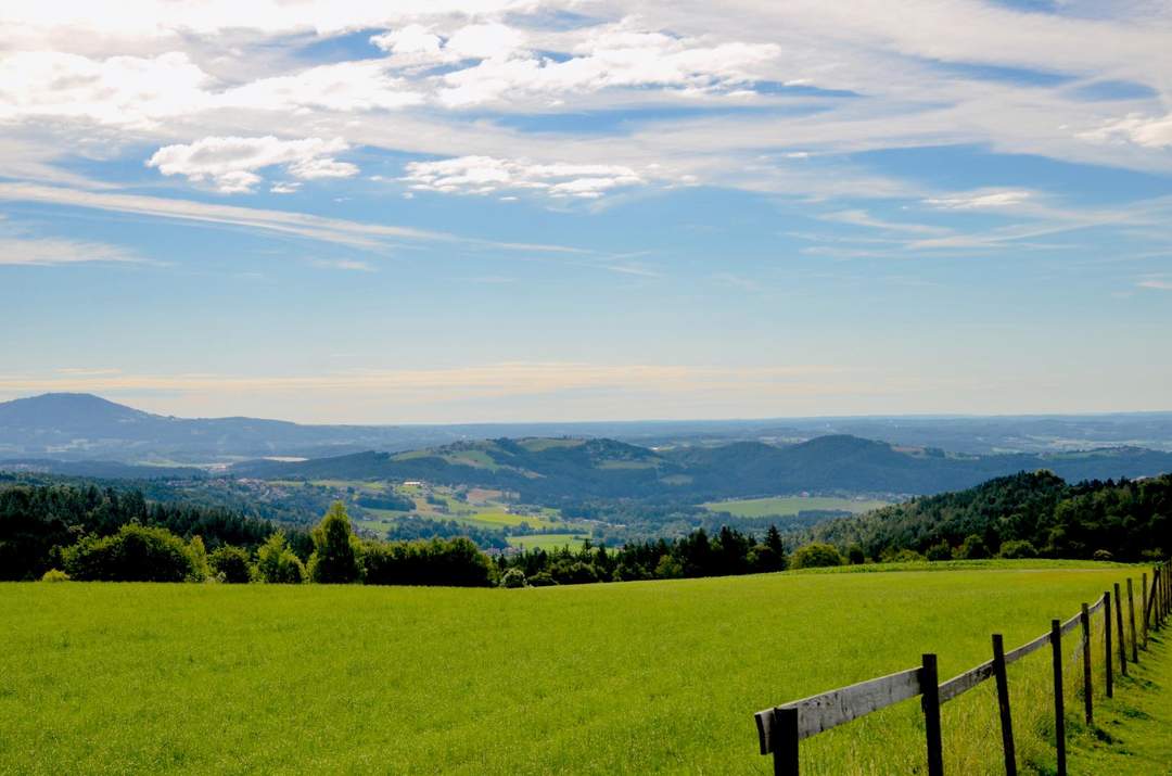 Einzigartige Gelegenheit mit Fernsicht für die Errichtung einer neuen Hofstelle