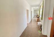 Zweifamilienhaus mit Innenhof, Garagen und Erweiterungspotenzial Nähe Stift Göttweig bei Krems
