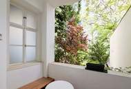 Repräsentatives Wohnen im Stilaltbau mit Balkon