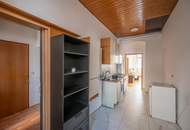 ++NEU++ sanierungsbedürftige 2-Zimmer Altbauwohnung mit Balkonoption