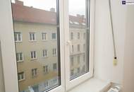 PREISHIT zum Verlieben: Vollsanierte 3-Zimmer-Altbauwohnung mit hohen Decken &amp; Balkon